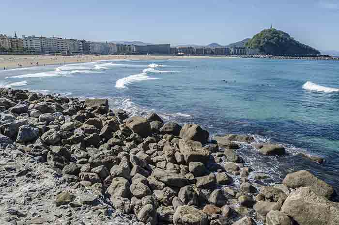 Guipúzcoa - San Sebastián 057 - playa de Zurriola.jpg